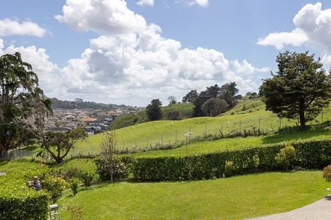 Photo of property in 4 Ravello Rise, Flat Bush, Auckland, 2019