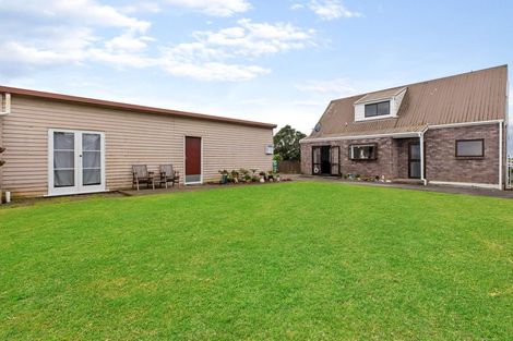 Photo of property in 9 Puriri Road, Pukekohe, 2120