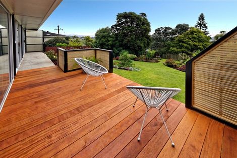 Photo of property in 12 Sunnylaw Place, Glen Eden, Auckland, 0602
