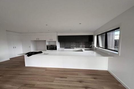 Photo of property in 5/38 Jane Maree Road, Kumeu, 0810