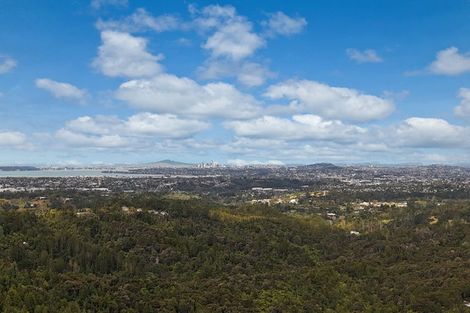 Photo of property in 318 Forest Road, Waiatarua, Auckland, 0612