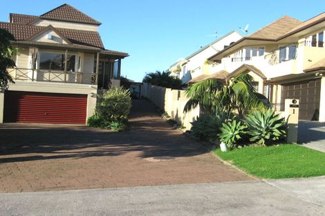 Photo of property in 2/3 Te Akau Crescent, Bucklands Beach, Auckland, 2012