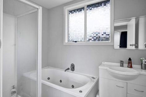 Photo of property in 6 Kamahi Avenue, Hawera, 4610