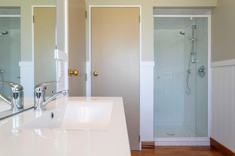 Photo of property in 10 Golders Place, Richmond Heights, Taupo, 3330