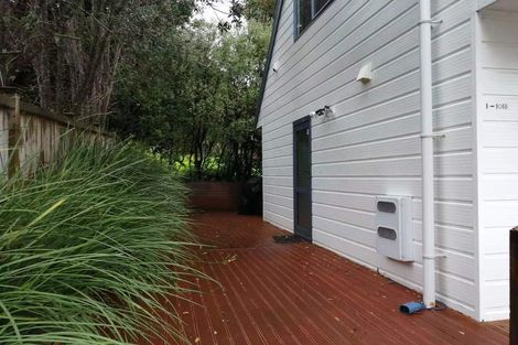 Photo of property in 1/1018 East Coast Road, Fairview Heights, Auckland, 0630