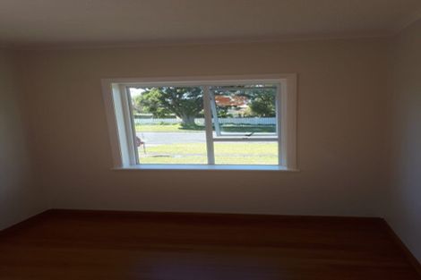 Photo of property in 22 Niccol Avenue, Narrow Neck, Auckland, 0624