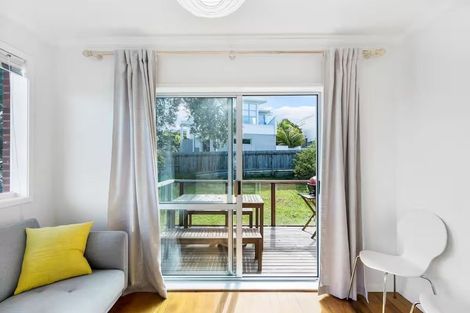 Photo of property in 3/4 Beach Road, Castor Bay, Auckland, 0620