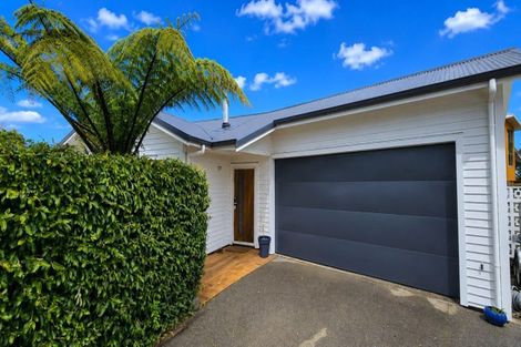 Photo of property in 18a Russell Drive, Oakura, 4314