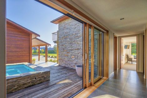 Photo of property in 8 Waimana Place, Wanaka, 9305