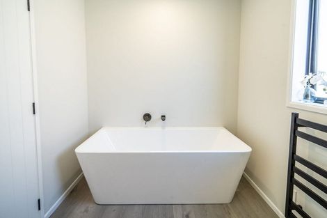 Photo of property in 32 Oyster Place, Omokoroa, 3114