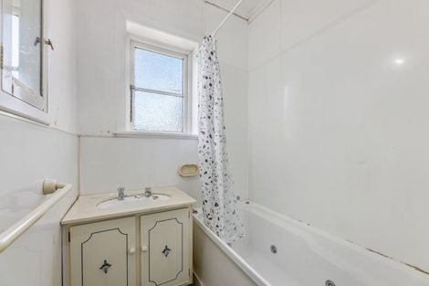 Photo of property in 35 Frome Street, Oamaru North, Oamaru, 9400