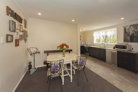 Photo of property in 2 Waikoukou Valley Road, Waimauku, 0812