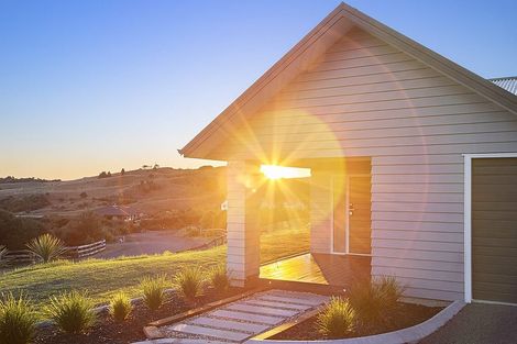 Photo of property in 15 Niccone Place, Bombay, 2675