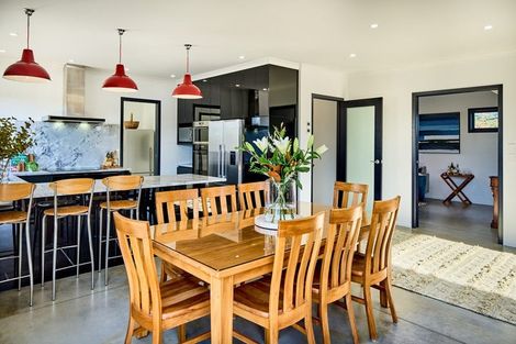 Photo of property in 4 Caughley Grove, Karori, Wellington, 6012