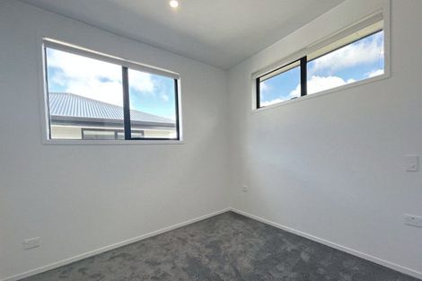 Photo of property in 4/137 Tirimoana Road, Te Atatu South, Auckland, 0602