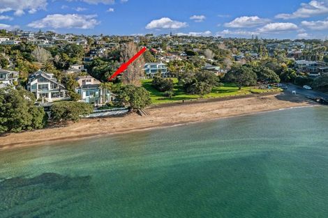 Photo of property in 1/9 The Esplanade, Castor Bay, Auckland, 0620
