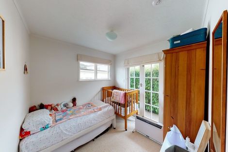 Photo of property in 39a Parkvale Road, Karori, Wellington, 6012