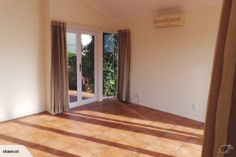 Photo of property in 42 Glenfern Road, Mellons Bay, Auckland, 2014