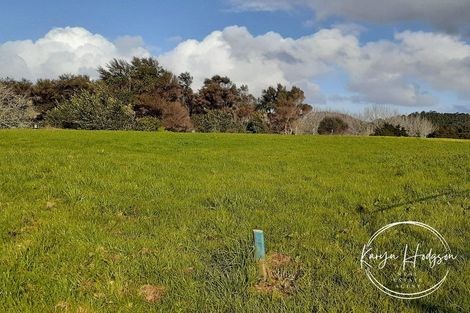 Photo of property in 11 Manaaki Circle, Paparoa, 0571