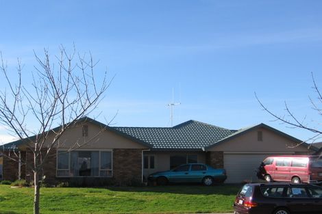 Photo of property in 54 Nottingham Drive, Hamilton East, Hamilton, 3216