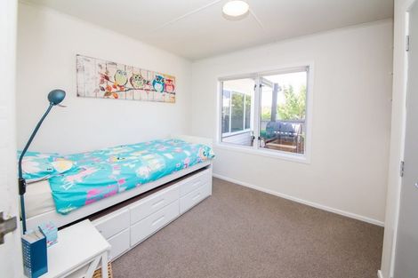 Photo of property in 64 Middle Road, Havelock North, 4130