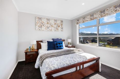 Photo of property in 11 Rotorua Grove, Aotea, Porirua, 5024