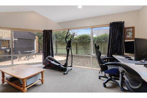 Photo of property in 22 Mervyn Drive, Avondale, Christchurch, 8061