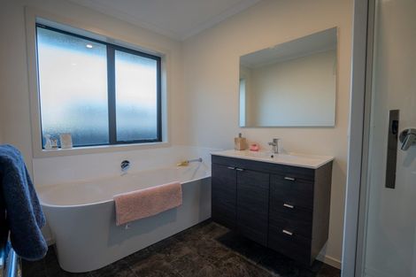 Photo of property in 40 Queen Street, Winton, 9720