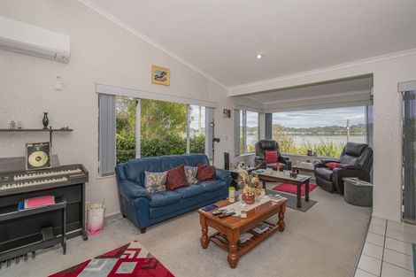 Photo of property in 1990 Long Bay Road, Coromandel, 3581