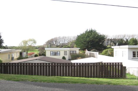 Photo of property in 24 Kaka Road, Raumati Beach, Paraparaumu, 5032