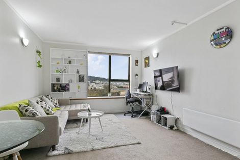 Photo of property in Hobson Court Flats, 58/70 Hobson Street, Thorndon, Wellington, 6011