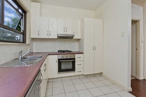 Photo of property in 15 Westwell Road, Belmont, Auckland, 0622