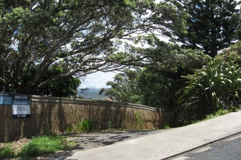 Photo of property in 100 Waitea Road, Muriwai, Waimauku, 0881