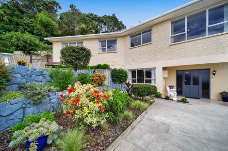 Photo of property in 57 Pioneer Road, Moturoa, New Plymouth, 4310