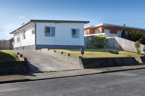 Photo of property in 9 Morere Street, Titahi Bay, Porirua, 5022