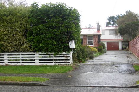 Photo of property in 17 Philip Street, Carterton, 5713
