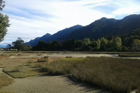 Photo of property in 60 Totara Avenue, Collingwood, 7073