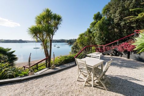 Photo of property in 14a Kaha Place, Russell, 0272