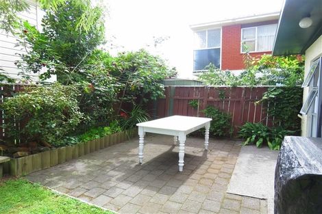 Photo of property in 3/58 Paynters Avenue, Strandon, New Plymouth, 4312
