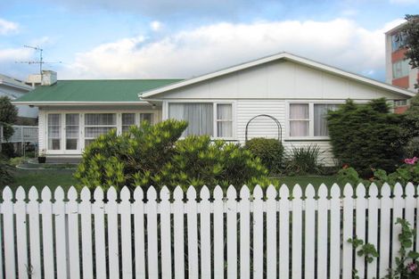 Photo of property in 607 Evans Bay Parade, Kilbirnie, Wellington, 6022