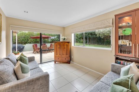 Photo of property in 24 Olena Avenue, Sunnyhills, Auckland, 2010