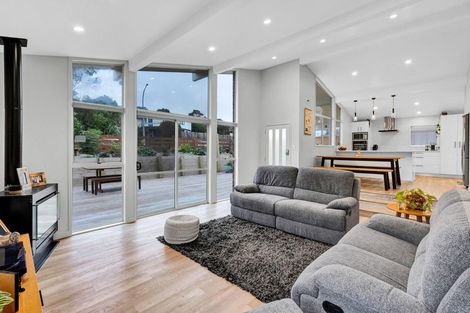 Photo of property in 9 Bronte Place, Whalers Gate, New Plymouth, 4310