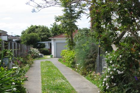 Photo of property in 65b Mountain Road, Mangere Bridge, Auckland, 2022