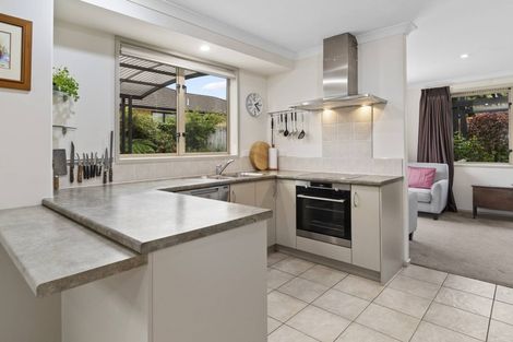 Photo of property in 17 Olive Close, Omokoroa, 3114