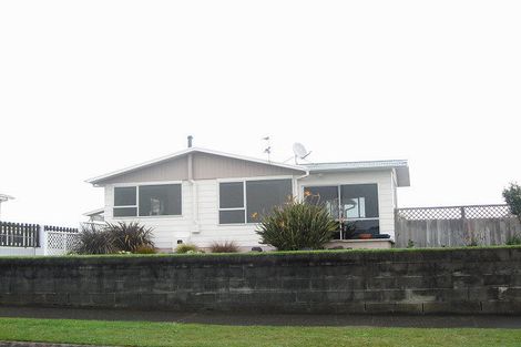 Photo of property in 34 Clifton Drive, Waitara, 4320