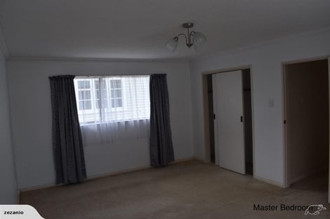 Photo of property in 47a Whites Line West, Woburn, Lower Hutt, 5010
