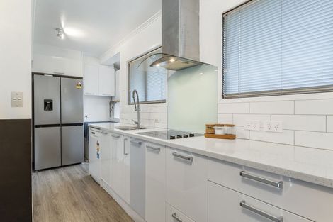 Photo of property in 1/37 Simon Ellice Drive, Bayview, Auckland, 0629