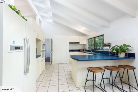 Photo of property in 14 Woodhouse Place, West Harbour, Auckland, 0618