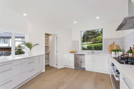 Photo of property in 92 Mccormacks Bay Road, Mount Pleasant, Christchurch, 8081