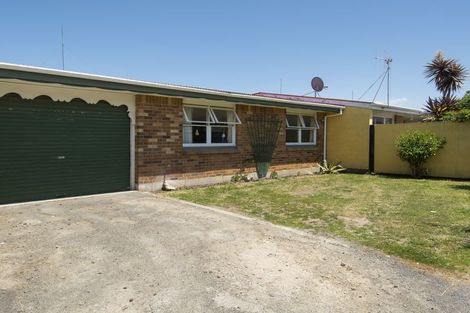 Photo of property in 2b Allison Avenue, Mount Maunganui, 3116